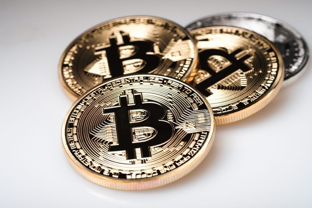 Bitcoin Fees Drop As Mempool Equals Zero 3 bitcoin physical coins